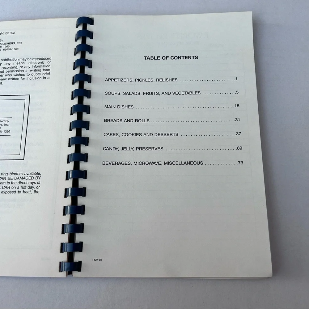 Neosho Rapids School PTO Vintage Cookbook 1992 Community Recipes Spiral